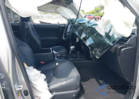 2019 Toyota 4Runner Trd Off Road z USA, uszkodzony, nr VIN JTEBU5JR4K5681627